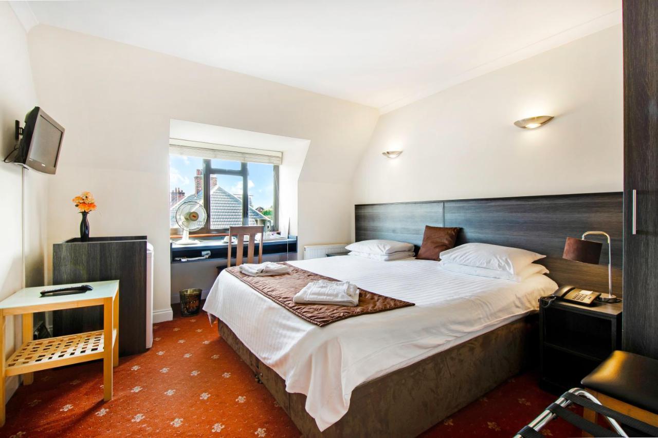 The Brent Hotel - London - Wembley Харроу Экстерьер фото